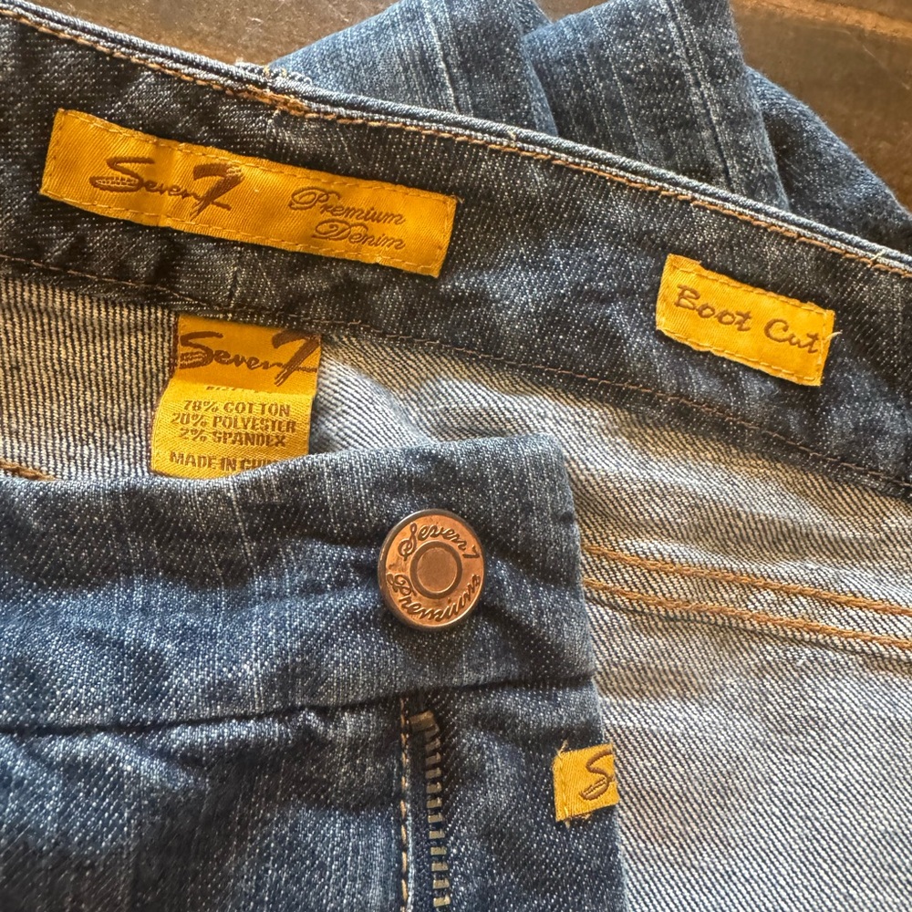 Seven7 dark Denim premium Bootcut Jeans EUC